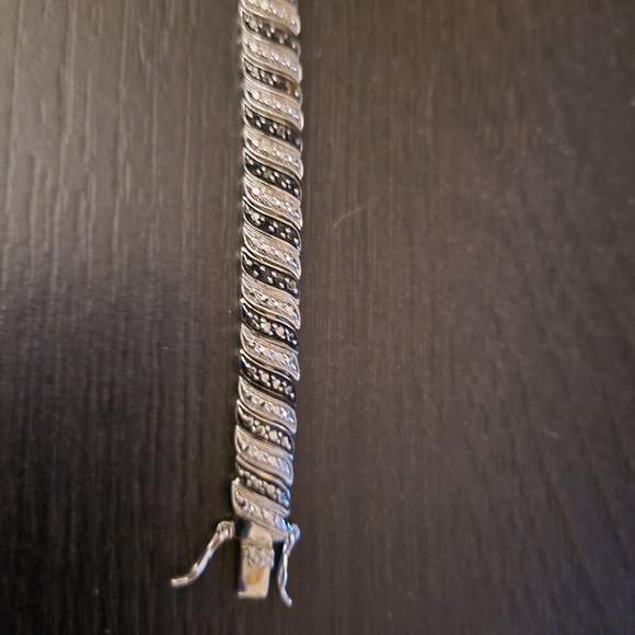 Bracelet - Picture 2 of 2